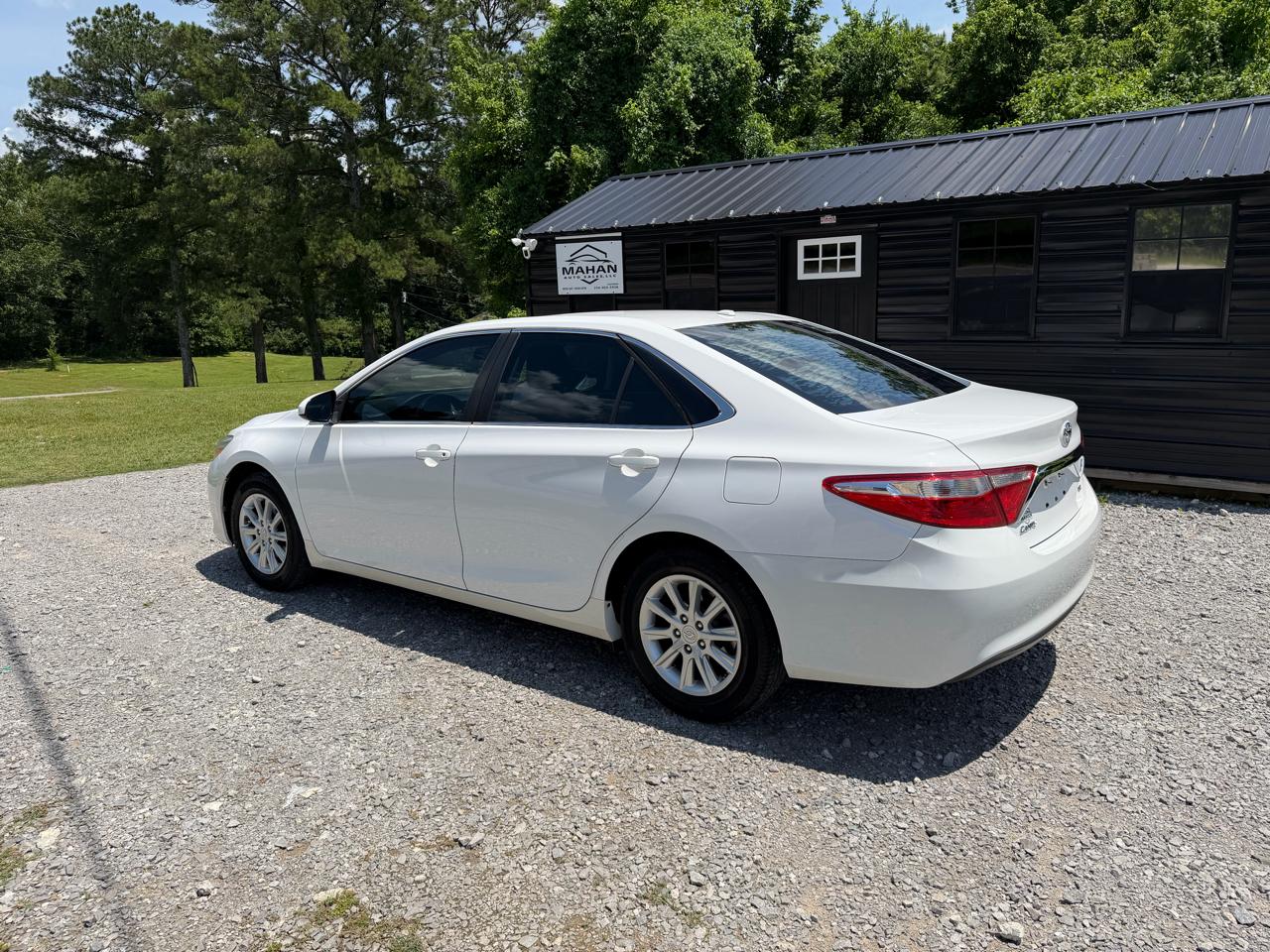 Toyota Camry 4dr Sdn I4 Auto XLE (Natl) 2015