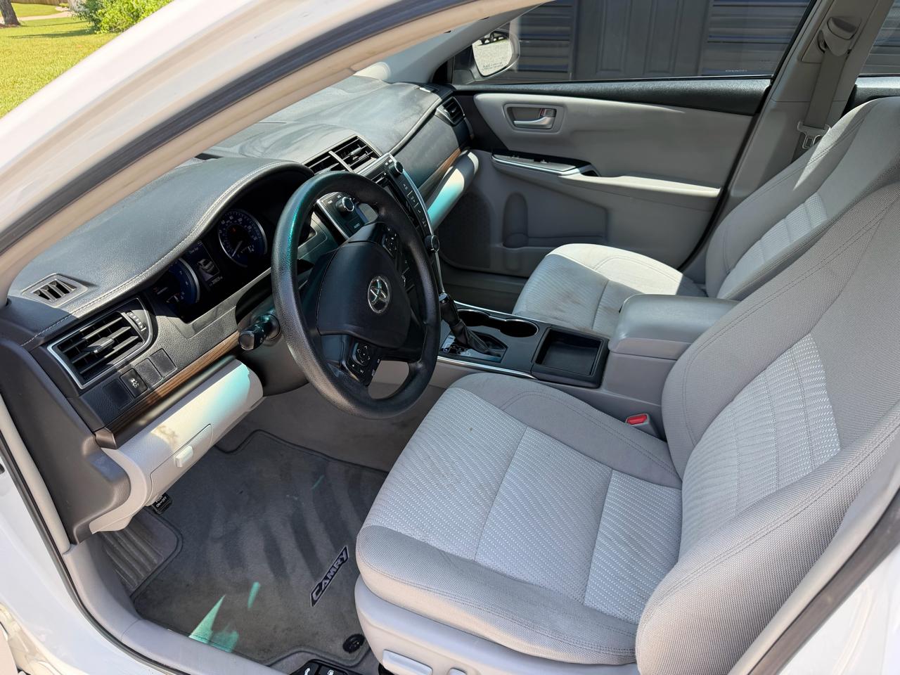 Toyota Camry 4dr Sdn I4 Auto XLE (Natl) 2015