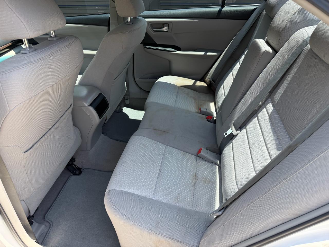 Toyota Camry 4dr Sdn I4 Auto XLE (Natl) 2015