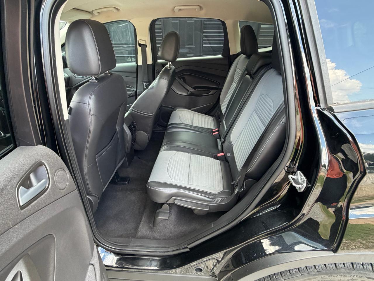Ford Escape Titanium FWD 2017