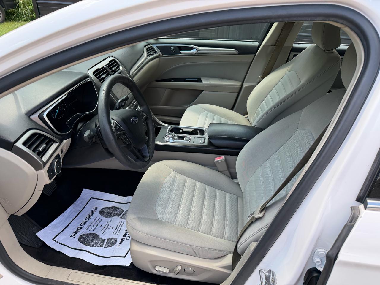 Ford Fusion SE FWD 2017