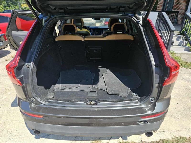 Volvo XC60 T5 Momentum AWD 2018