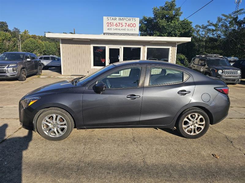 Toyota Yaris iA 6A 2017