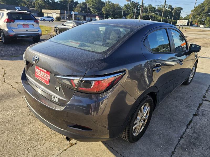 Toyota Yaris iA 6A 2017