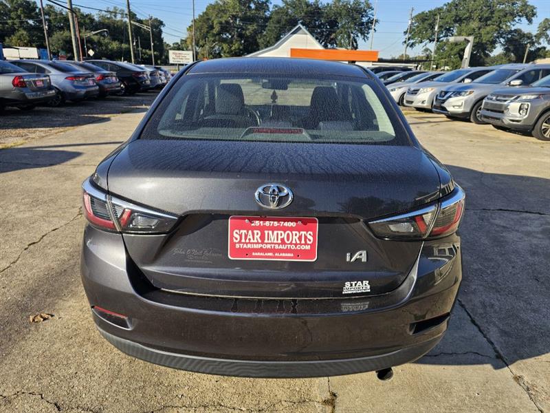 Toyota Yaris iA 6A 2017