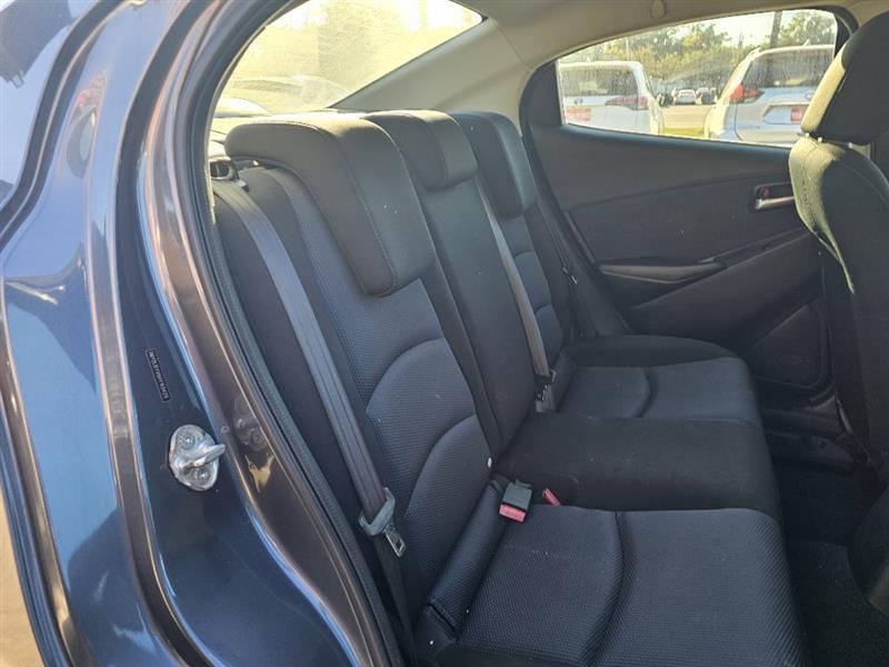 Toyota Yaris iA 6A 2017