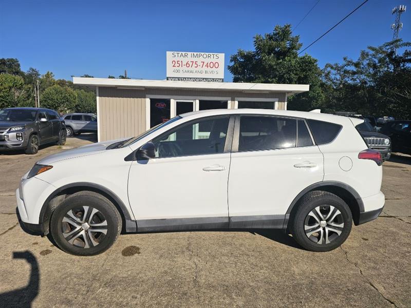 Toyota RAV4 LE FWD 2018