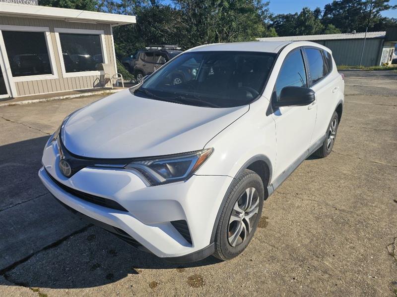 Toyota RAV4 LE FWD 2018
