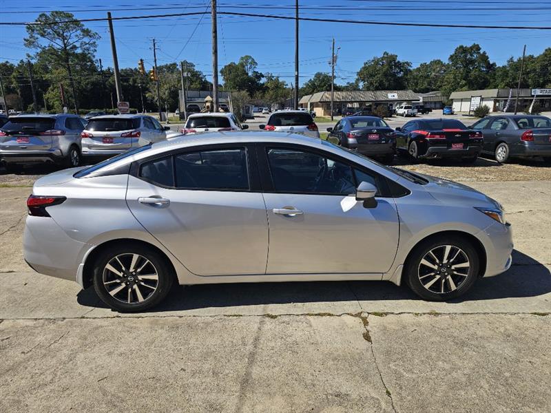 Nissan Versa SV 2020