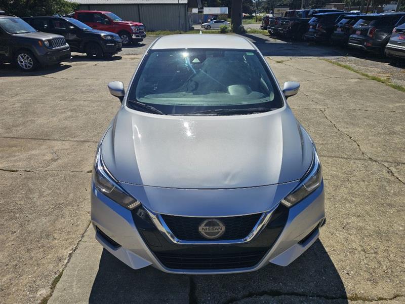 Nissan Versa SV 2020