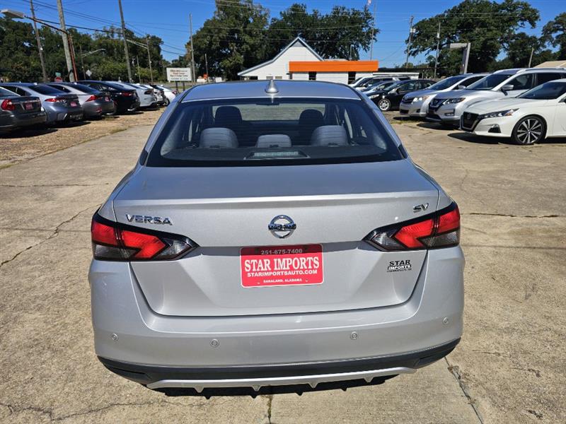 Nissan Versa SV 2020