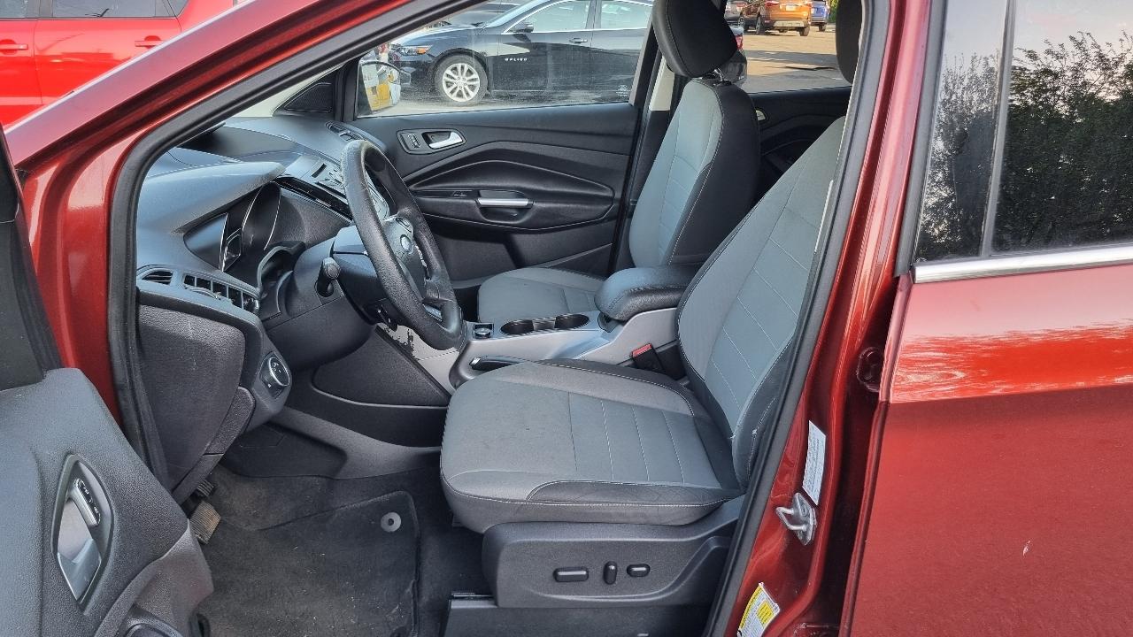 Ford Escape SE FWD 2016