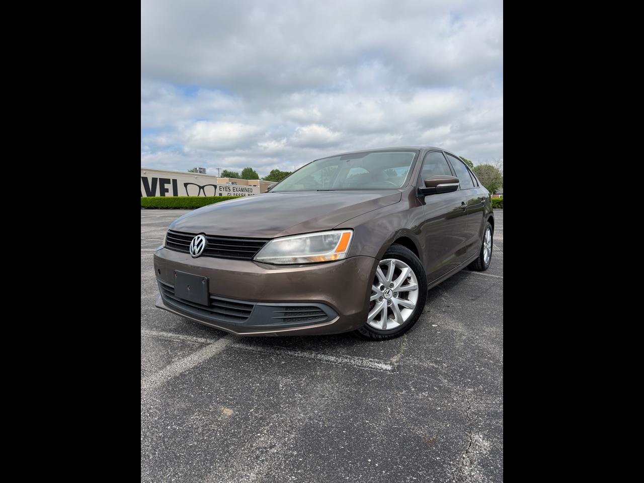 Volkswagen JETTA SE  2011