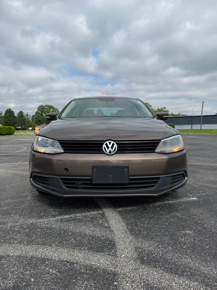 Volkswagen JETTA SE  2011