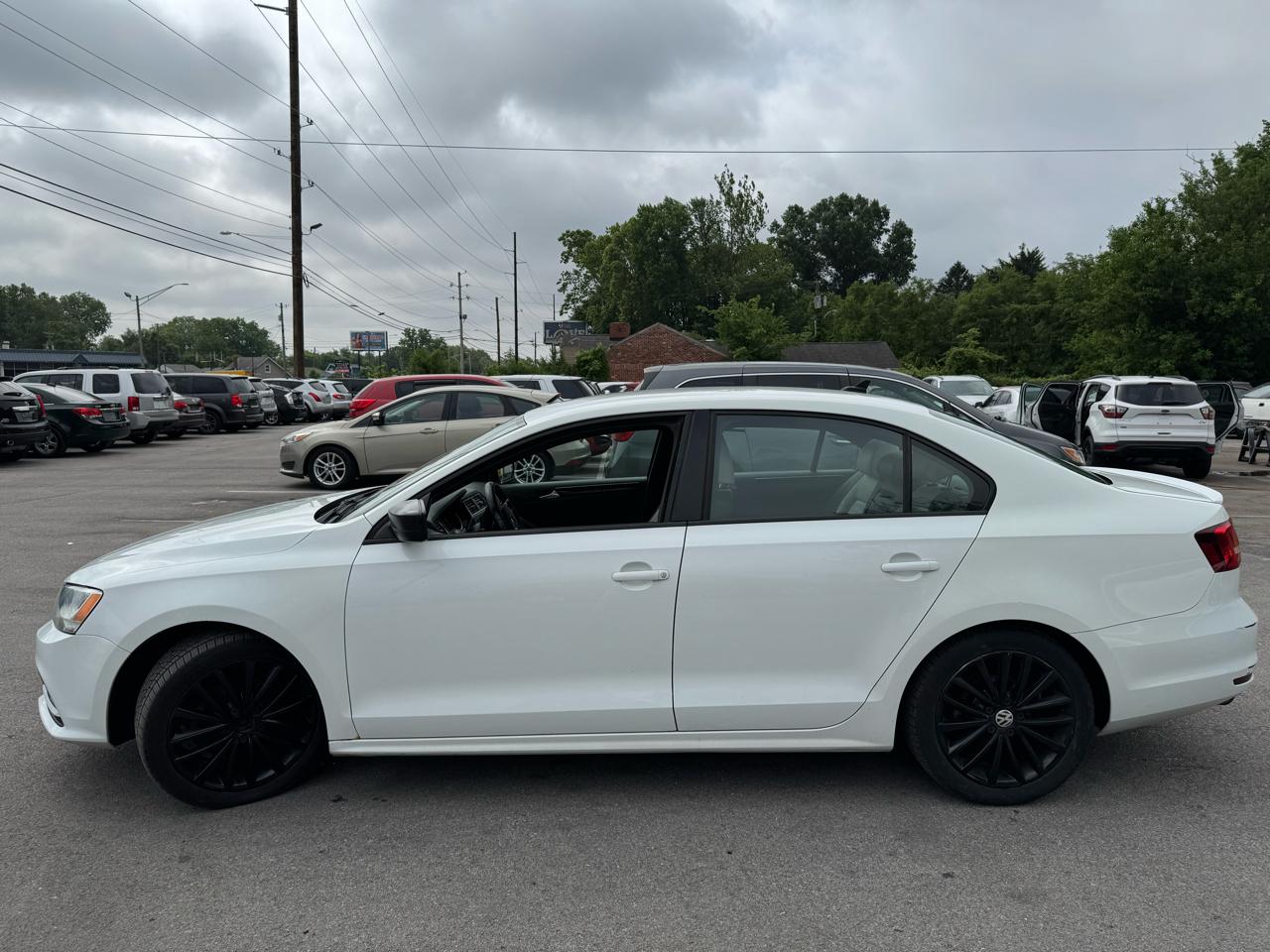 Volkswagen Jetta SE 6A 2015