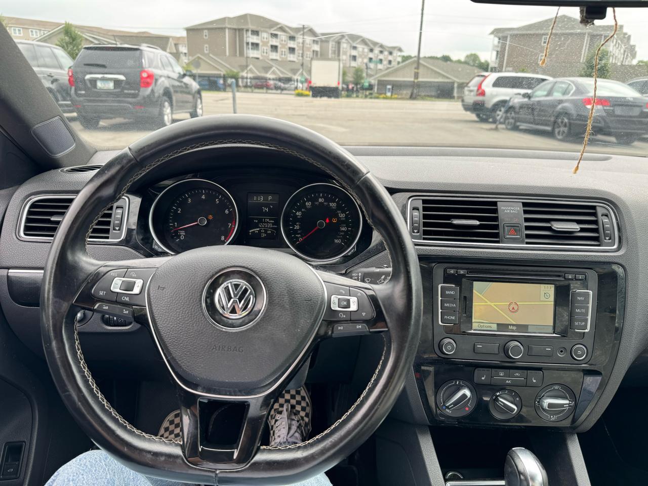 Volkswagen Jetta SE 6A 2015