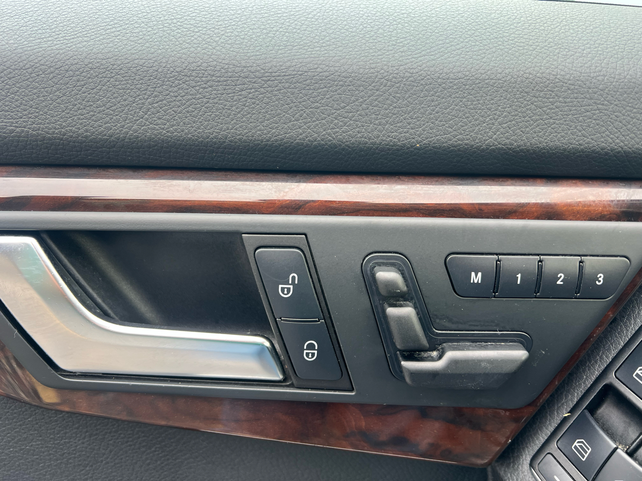 Mercedes-Benz GLK-Class 4MATIC 4dr GLK 350 2013 Mercedes-Benz GLK-Class 4MATIC 4dr GLK 350 2013