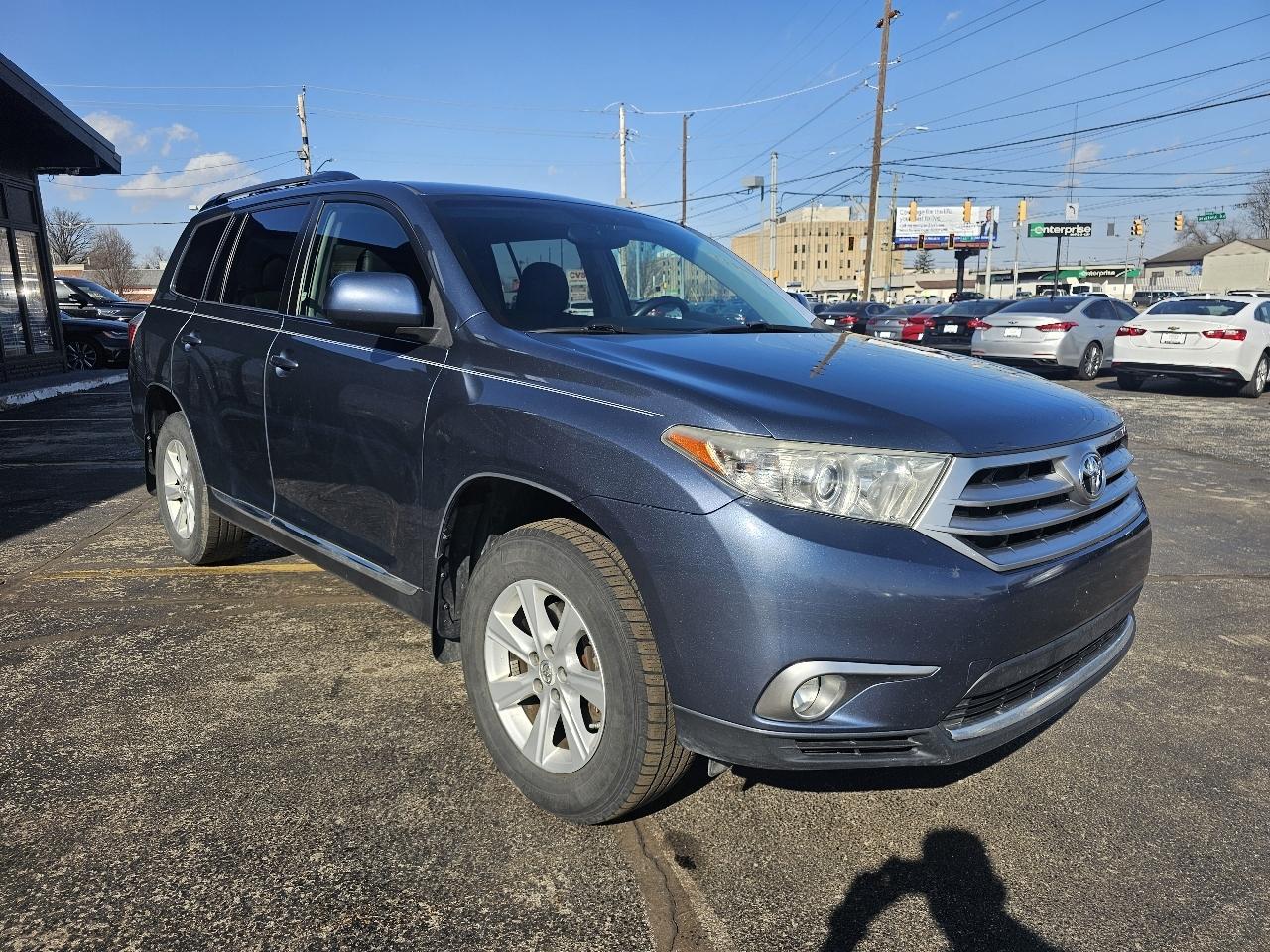 Toyota Highlander 4WD 4dr V6 (Natl) 2013