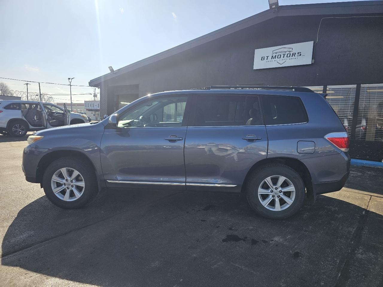 Toyota Highlander 4WD 4dr V6 (Natl) 2013