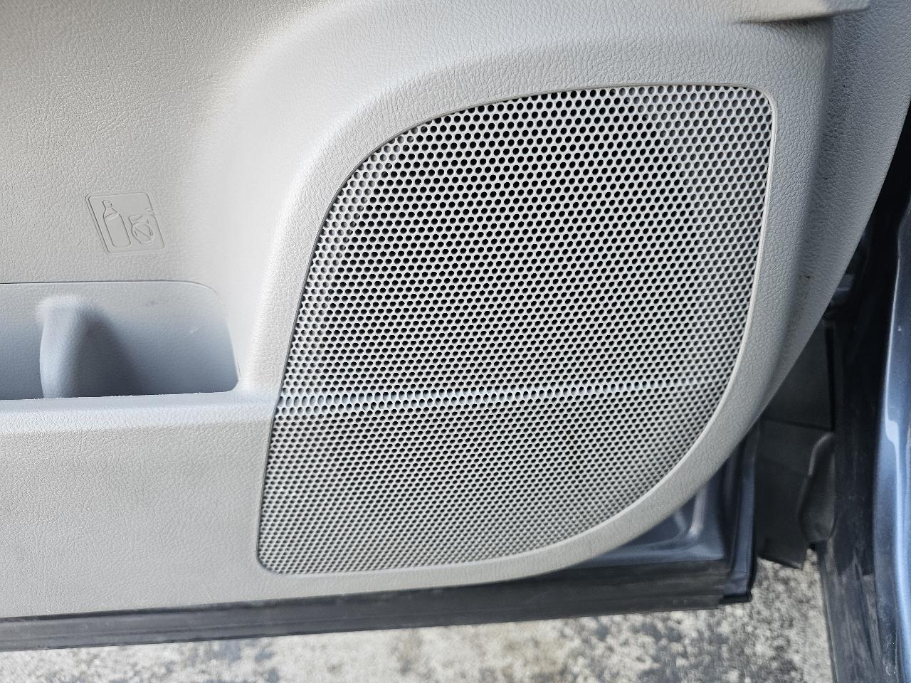 Toyota Highlander 4WD 4dr V6 (Natl) 2013