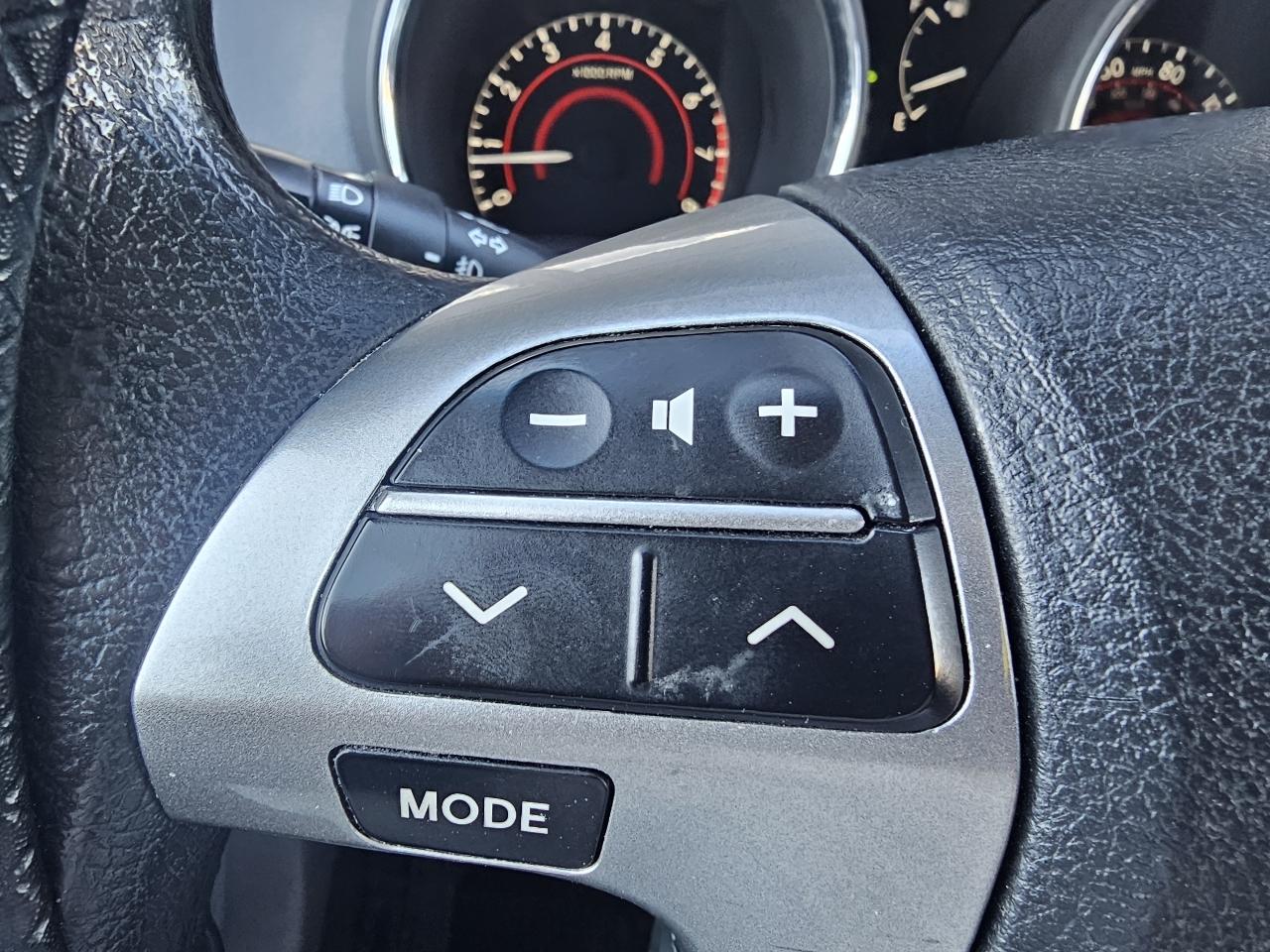 Toyota Highlander 4WD 4dr V6 (Natl) 2013