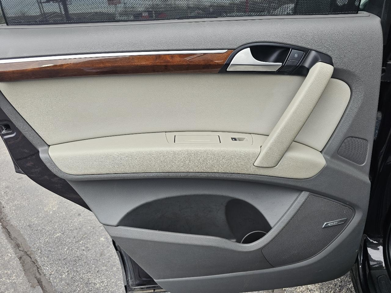 Audi Q7 quattro 4dr 3.0L TDI Premium Plus 2013