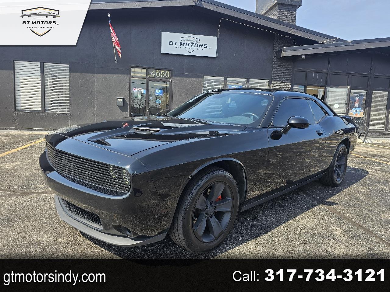 2018 Dodge Challenger SXT RWD