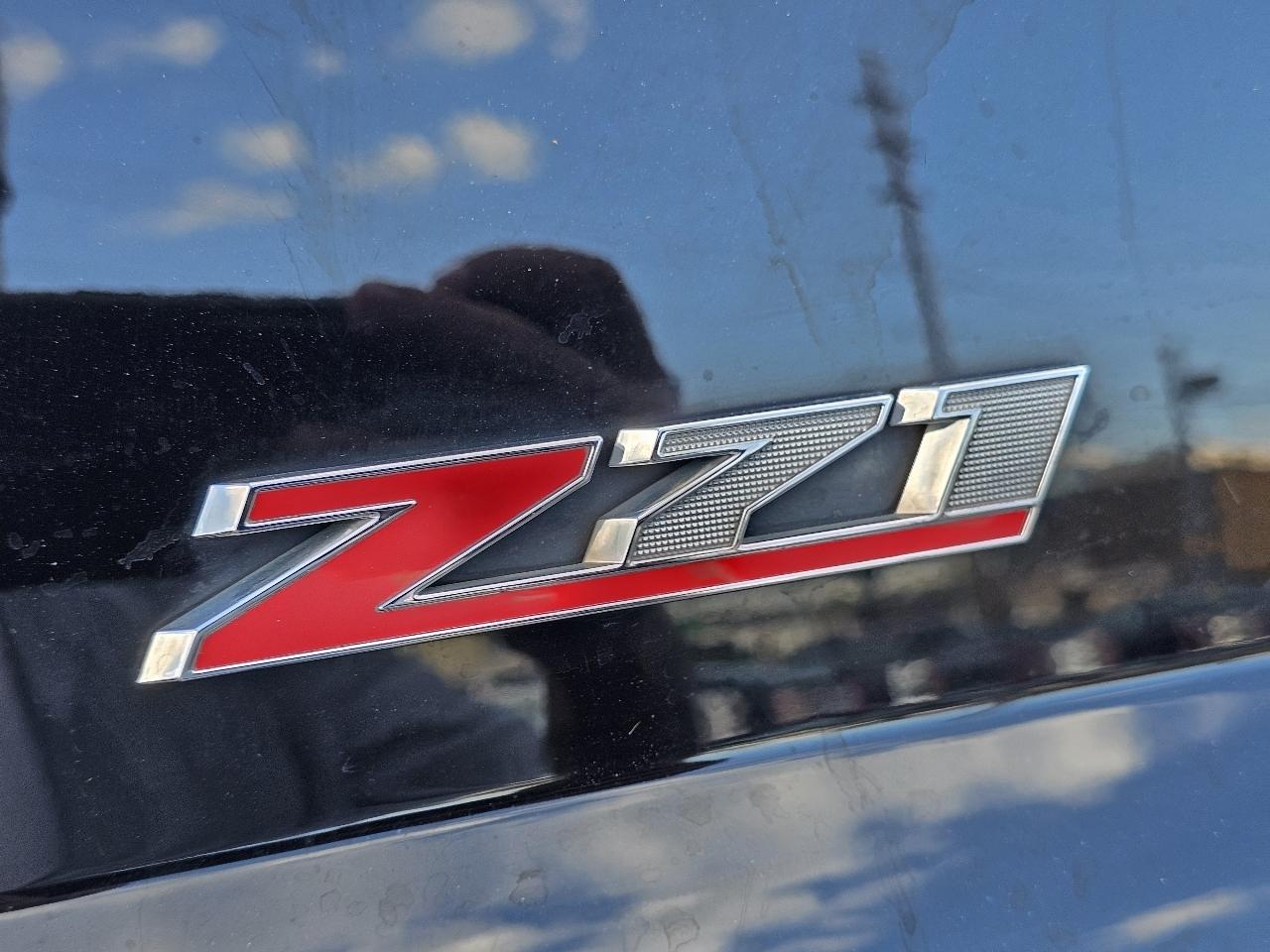 Chevrolet Suburban 4WD 4dr 1500 LT 2019