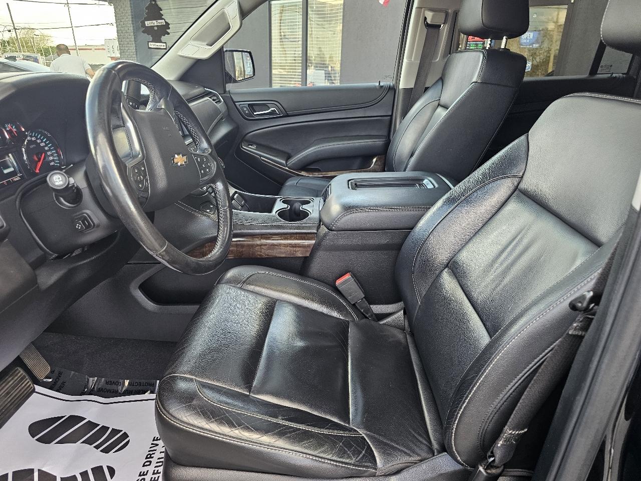 Chevrolet Suburban 4WD 4dr 1500 LT 2019