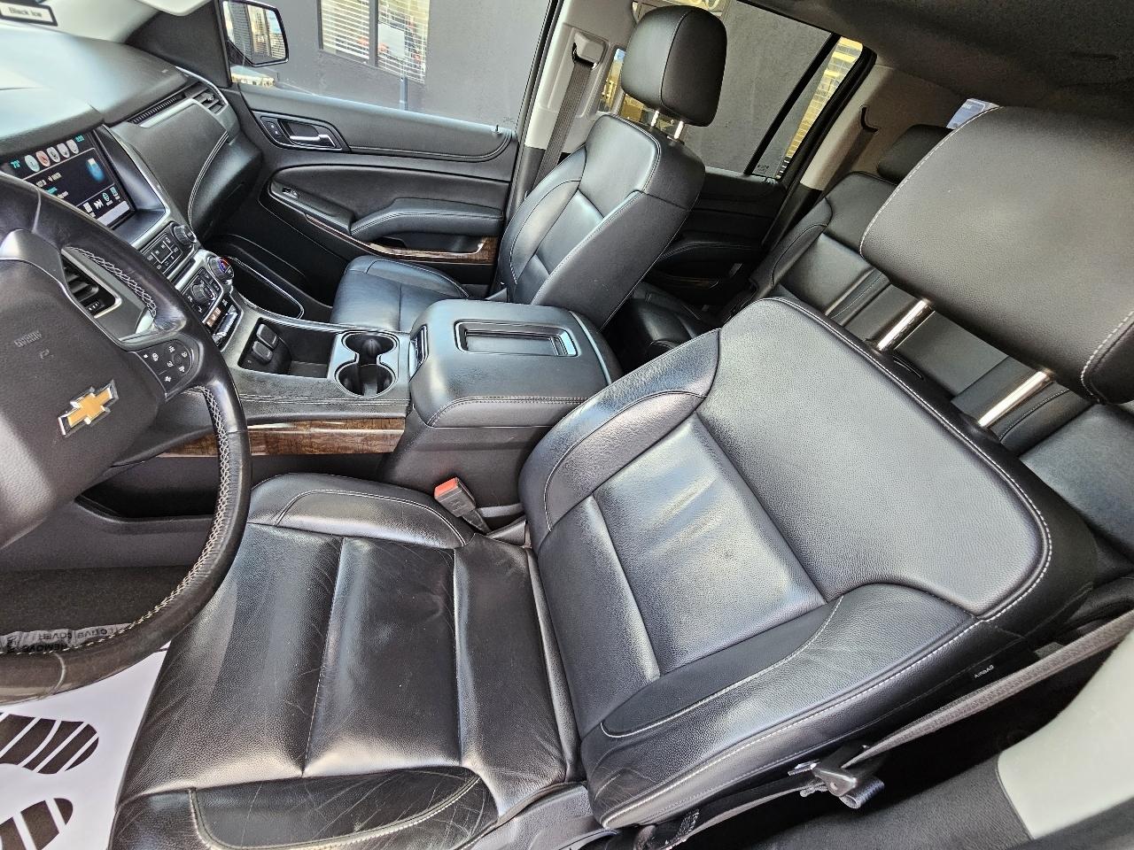 Chevrolet Suburban 4WD 4dr 1500 LT 2019