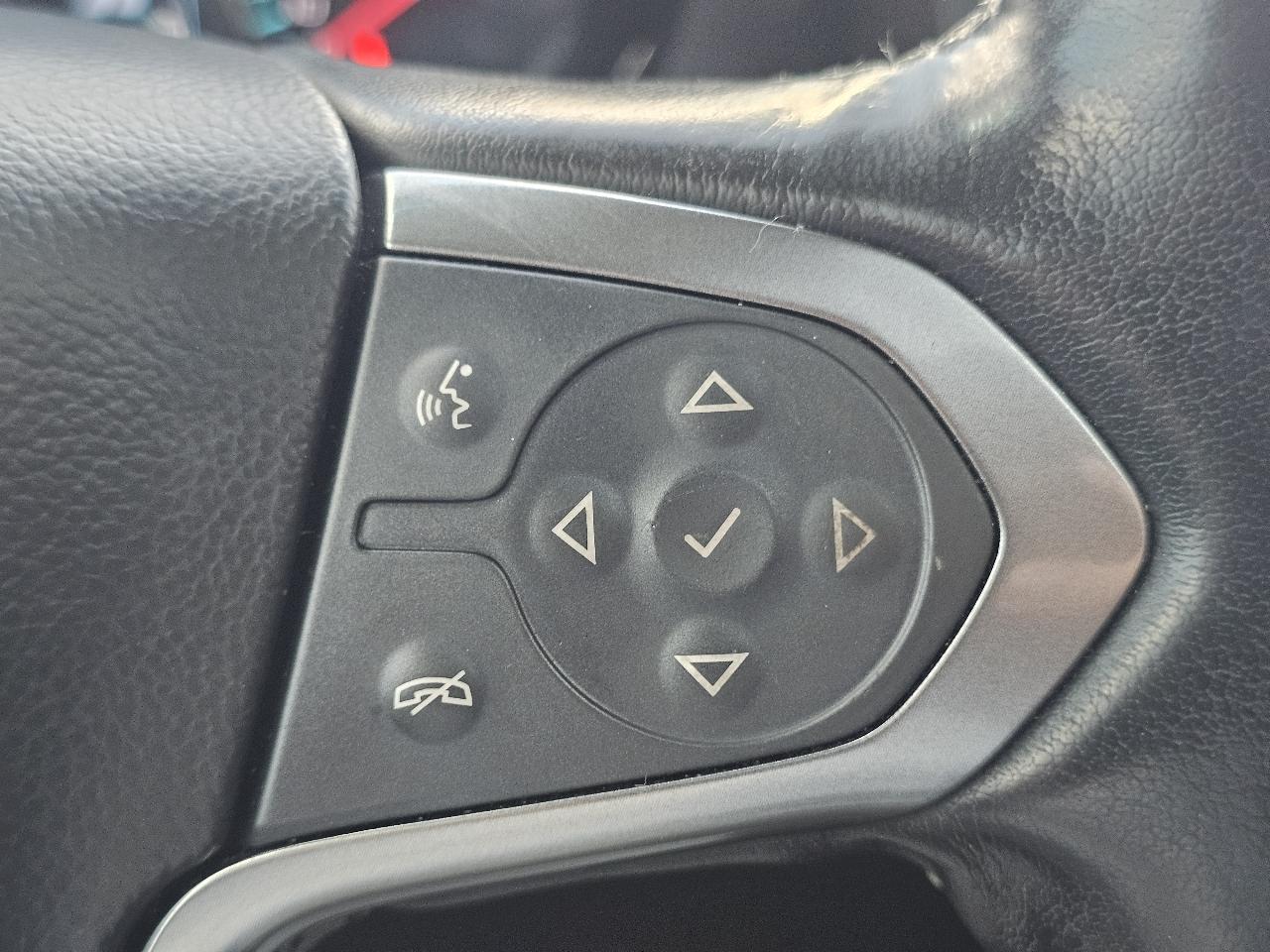 Chevrolet Suburban 4WD 4dr 1500 LT 2019