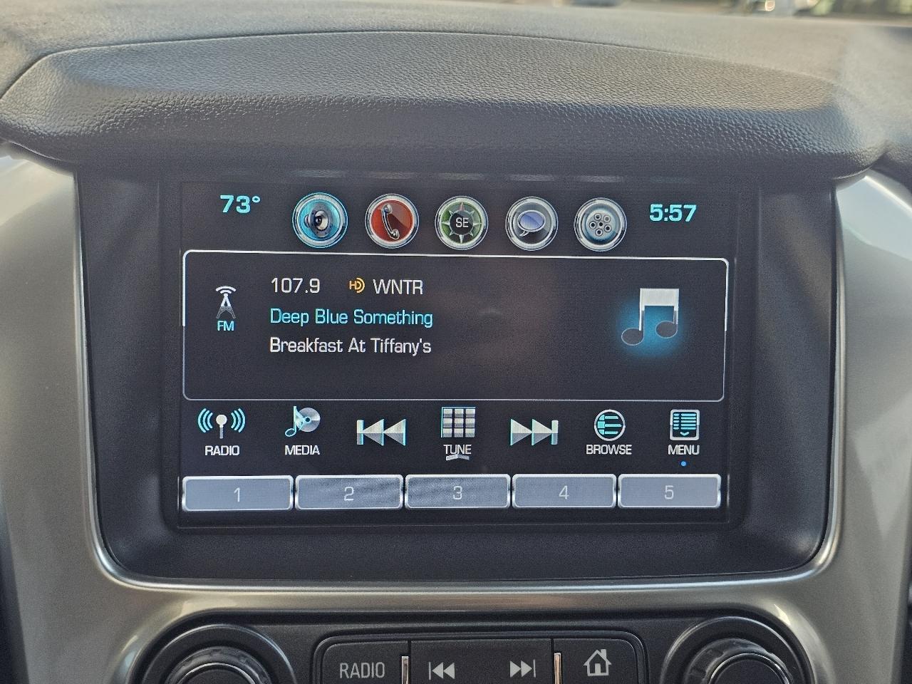 Chevrolet Suburban 4WD 4dr 1500 LT 2019