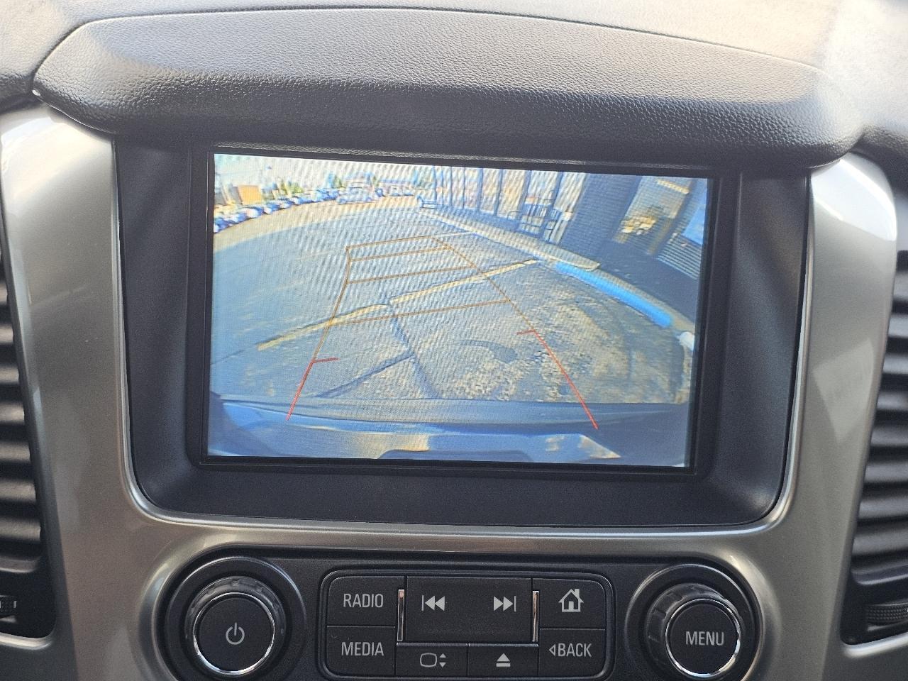 Chevrolet Suburban 4WD 4dr 1500 LT 2019