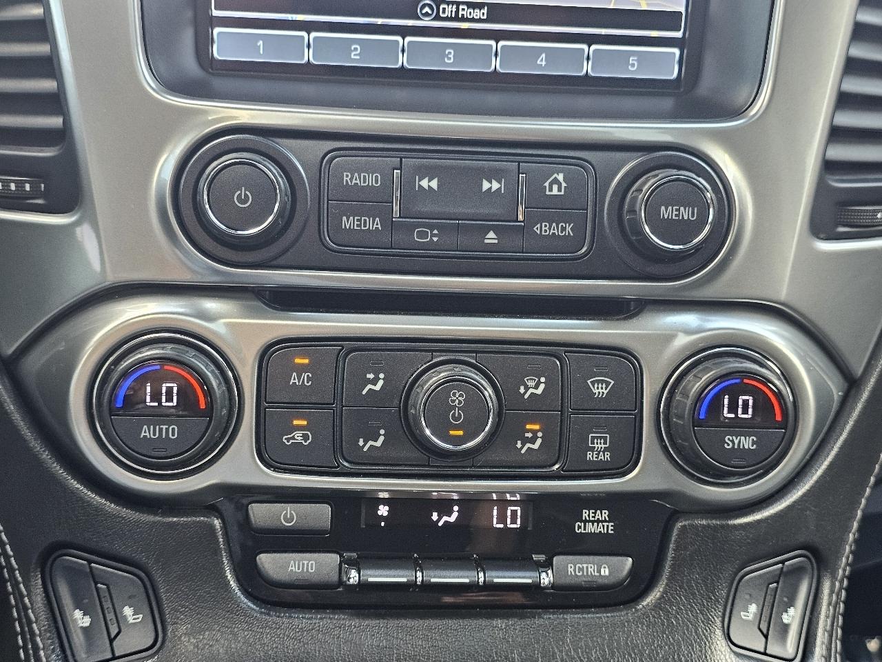 Chevrolet Suburban 4WD 4dr 1500 LT 2019