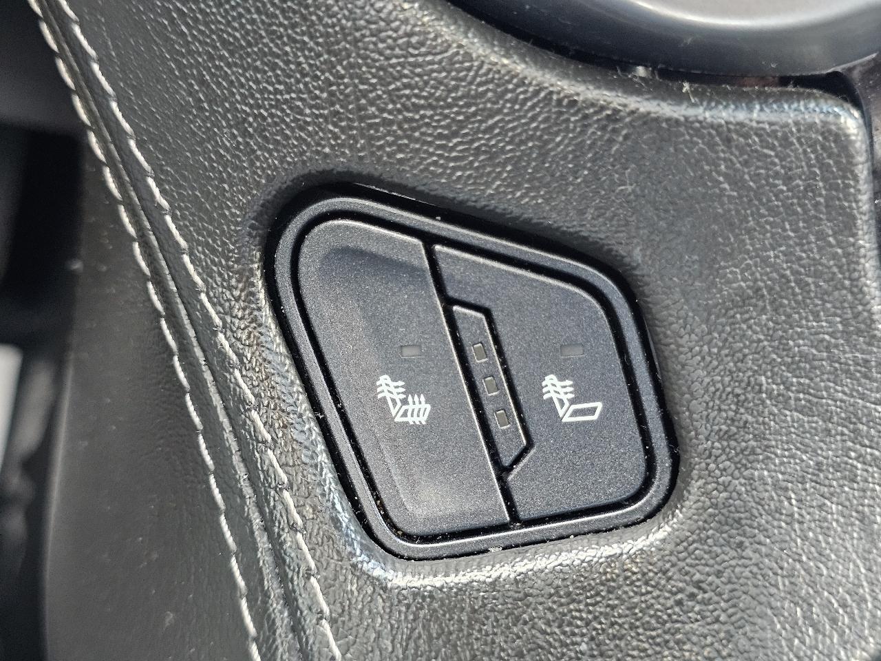 Chevrolet Suburban 4WD 4dr 1500 LT 2019