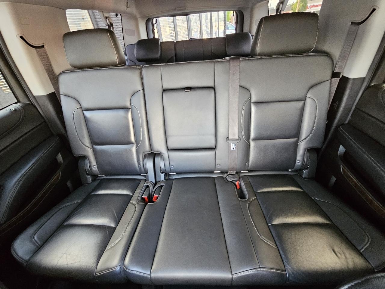 Chevrolet Suburban 4WD 4dr 1500 LT 2019