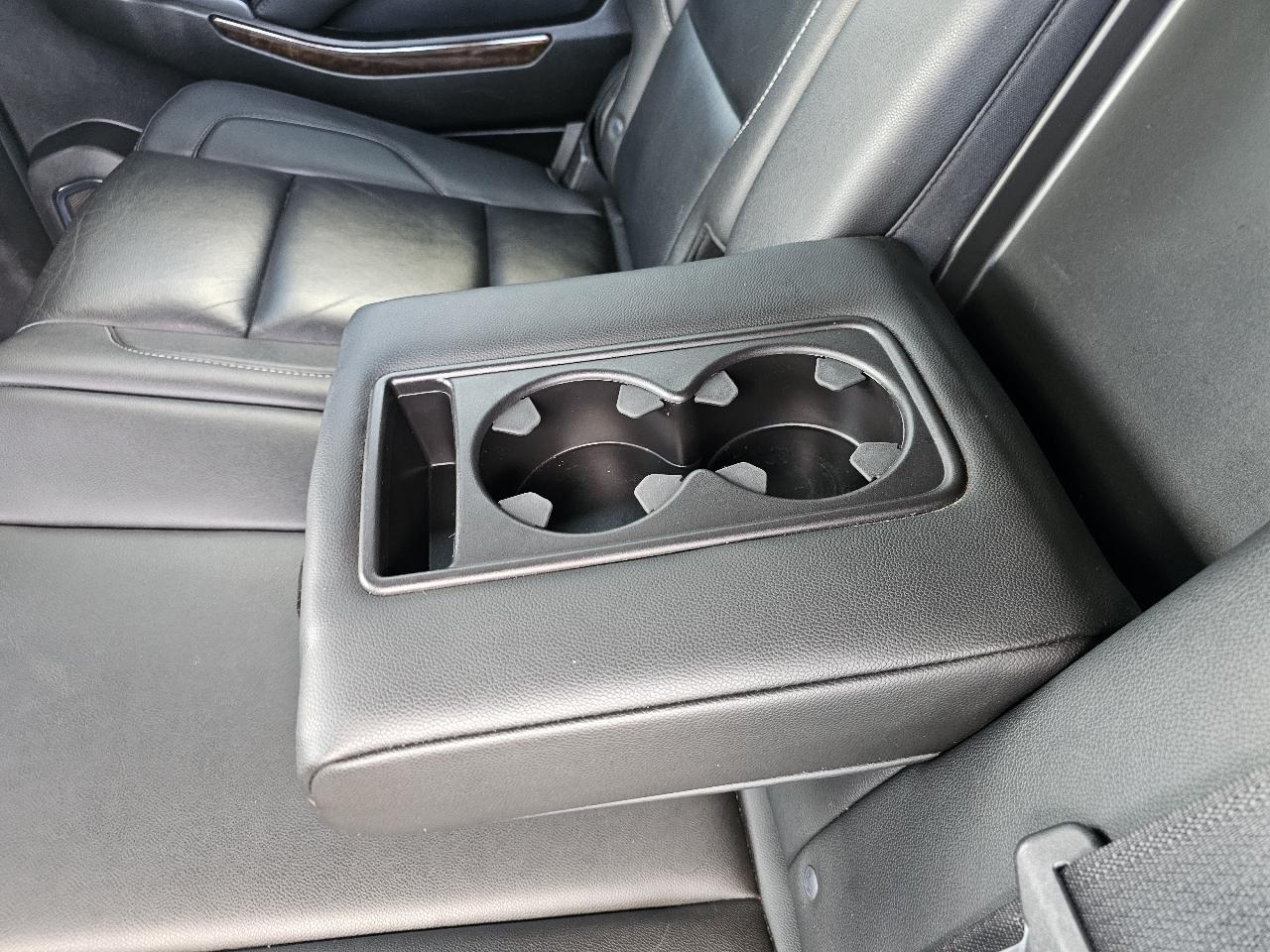 Chevrolet Suburban 4WD 4dr 1500 LT 2019