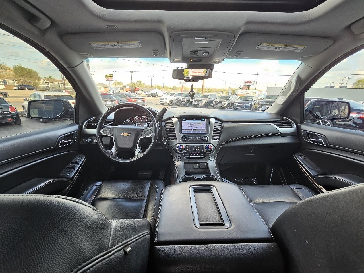 Chevrolet Suburban 4WD 4dr 1500 LT 2019