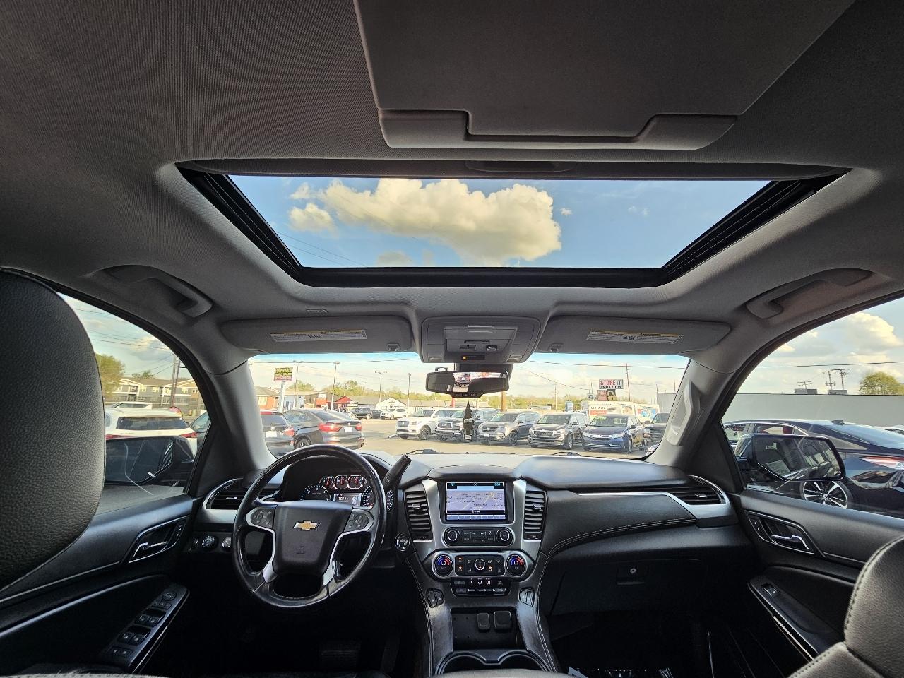 Chevrolet Suburban 4WD 4dr 1500 LT 2019