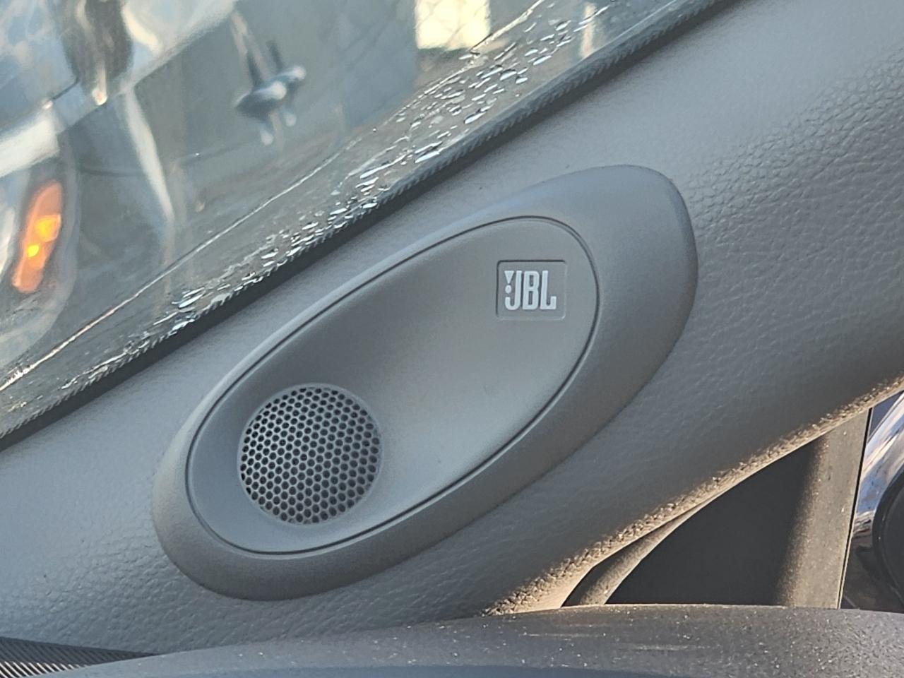 Chevrolet Suburban 4WD 4dr 1500 LT 2019