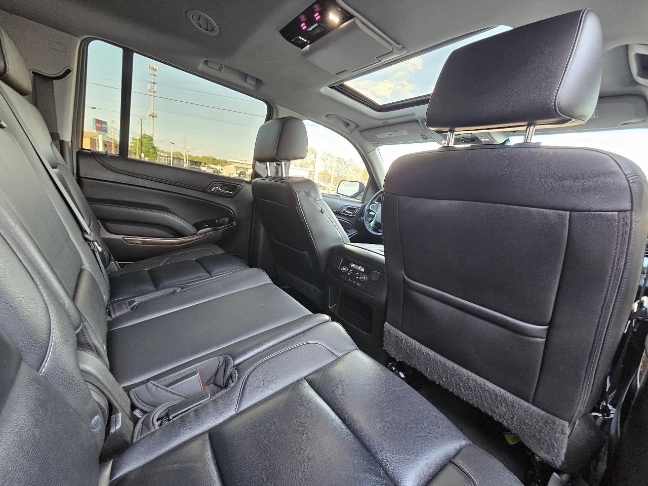Chevrolet Suburban 4WD 4dr 1500 LT 2019