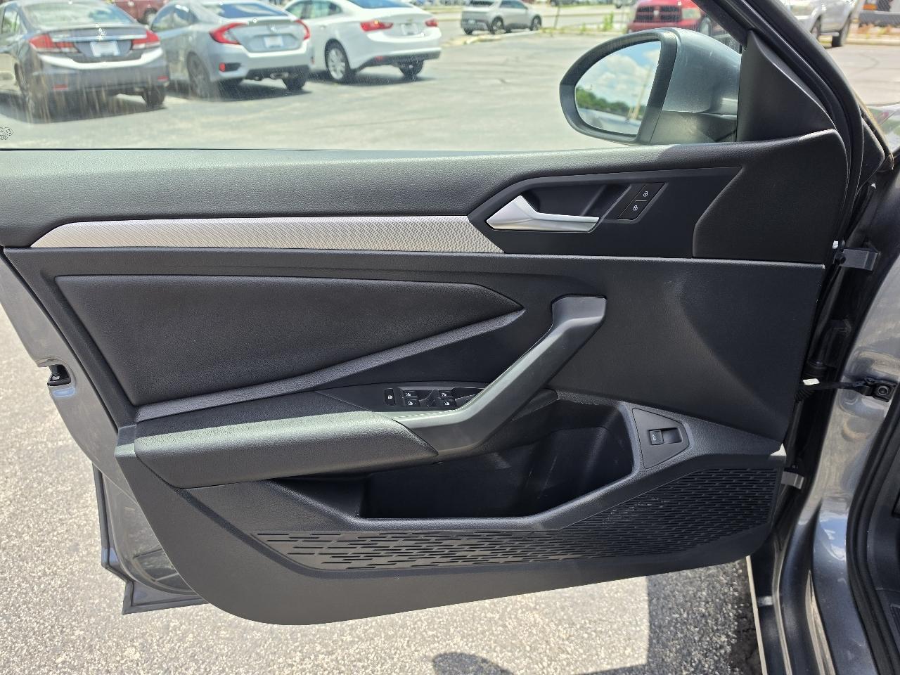 Volkswagen Jetta SE 4D Sedan 2019