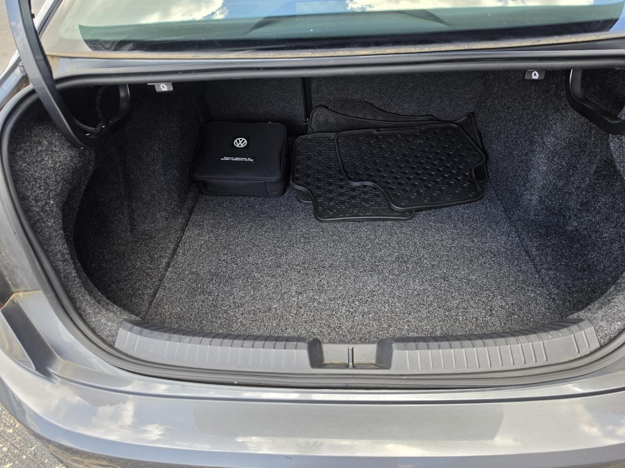 Volkswagen Jetta SE 4D Sedan 2019