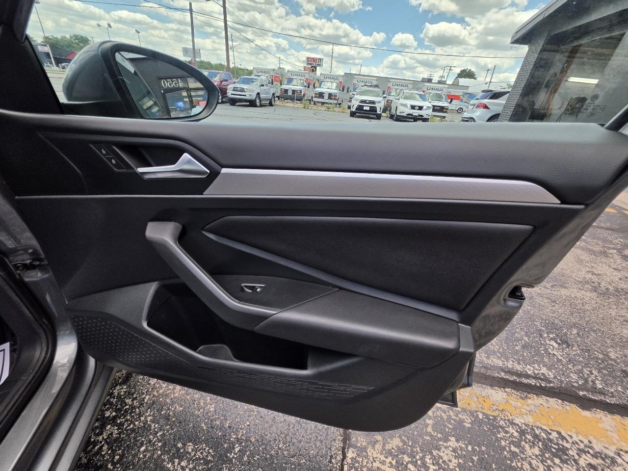 Volkswagen Jetta SE 4D Sedan 2019