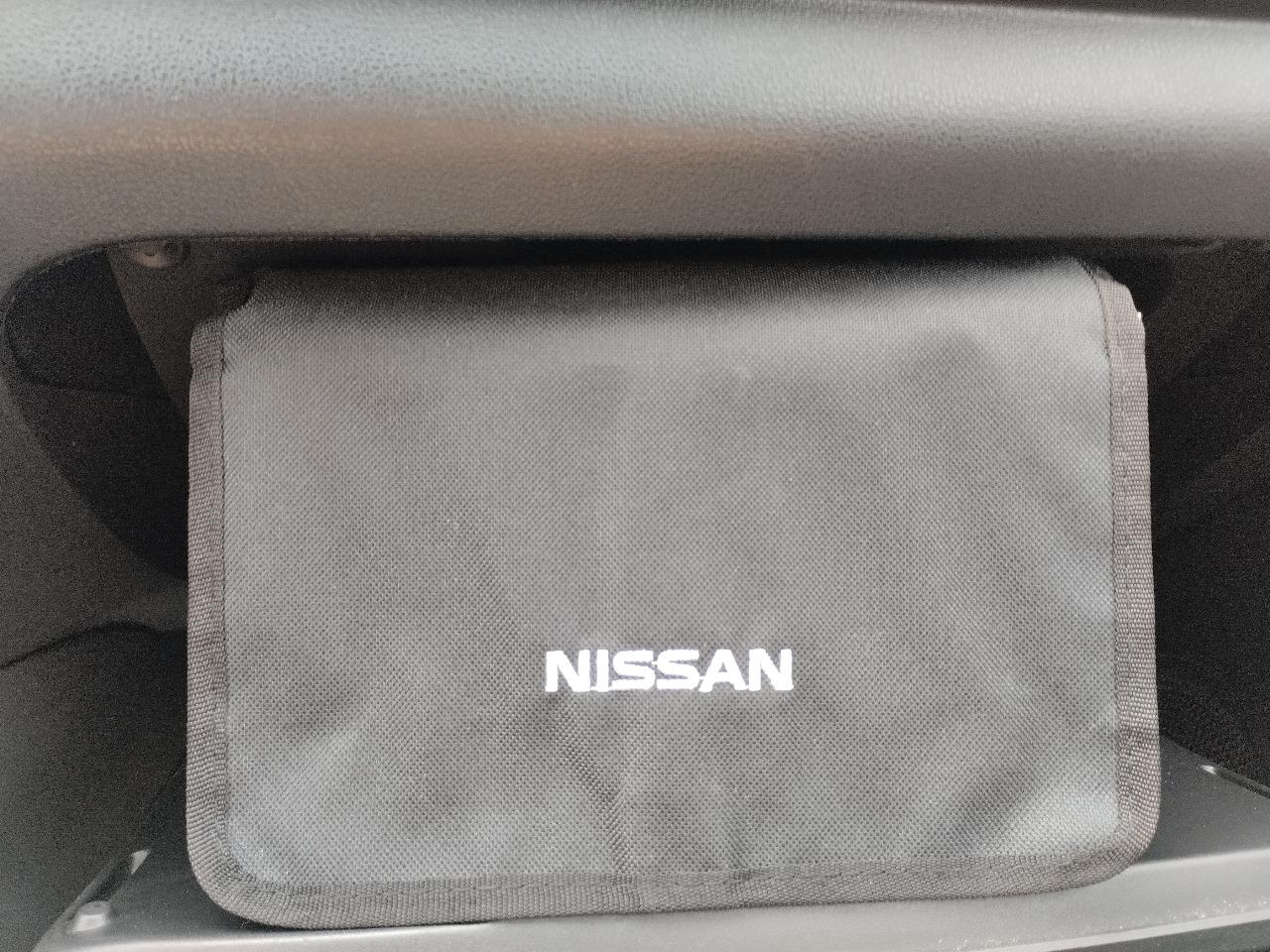 Nissan Versa 4dr Sdn CVT 1.6 SV 2016