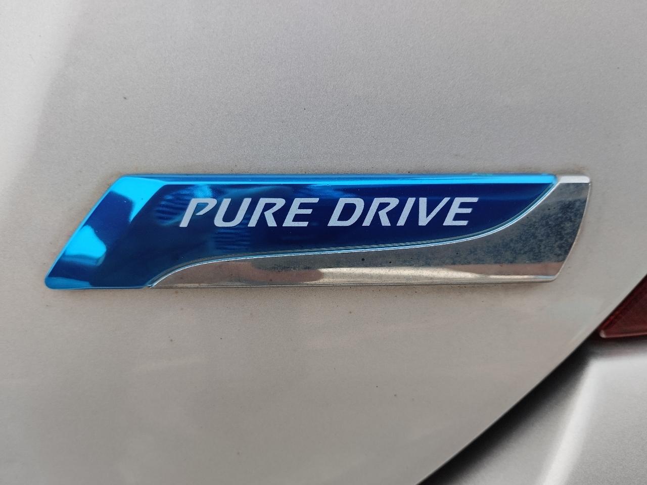 Nissan Versa 4dr Sdn CVT 1.6 SV 2016