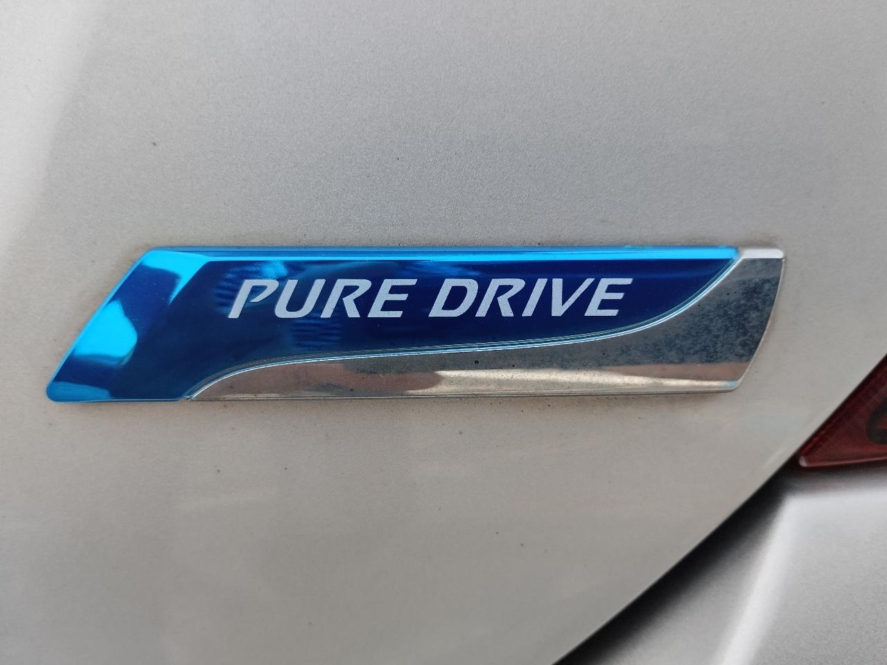 Nissan Versa 4dr Sdn CVT 1.6 SV 2016