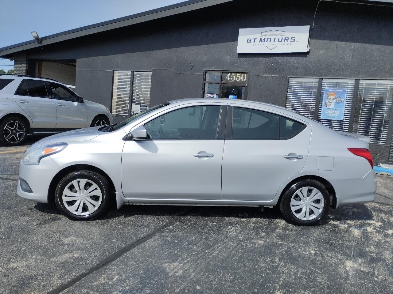 Nissan Versa 4dr Sdn CVT 1.6 SV 2016