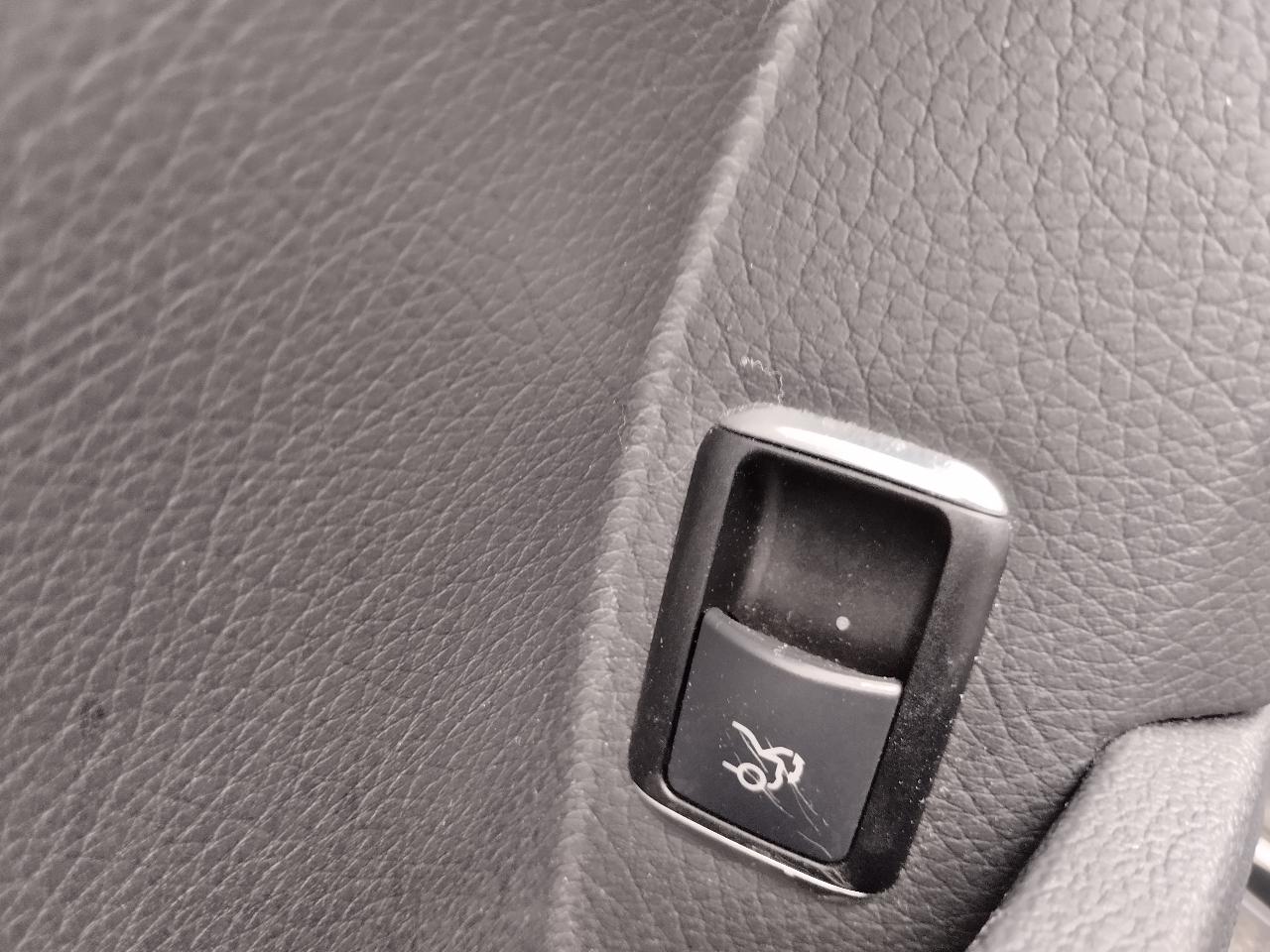 Mercedes-Benz E-Class 4dr Sdn E 550 Sport 4MATIC 2014