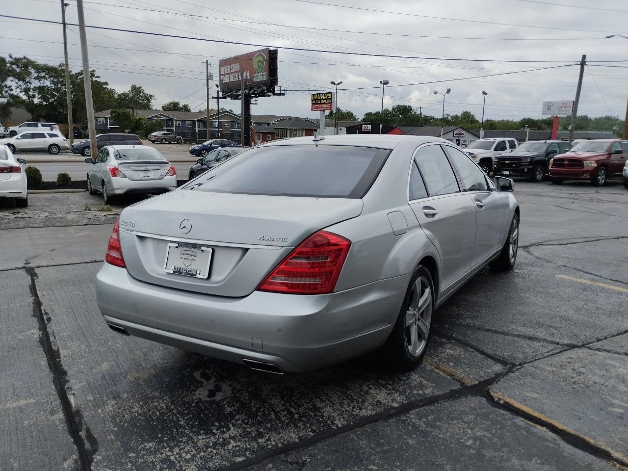 Mercedes-Benz S-Class 4dr Sdn S 550 4MATIC 2010